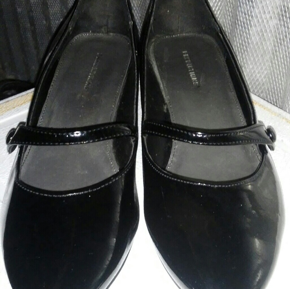 Predictions low heels